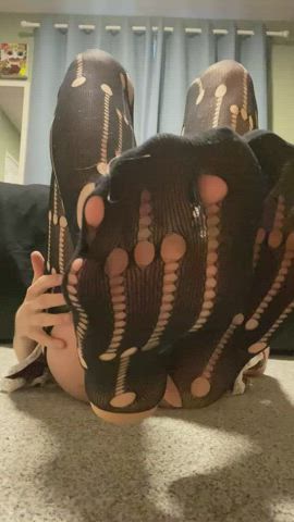 feet teen virgin clip