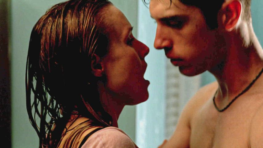 grabbing kissing kristen bell clip