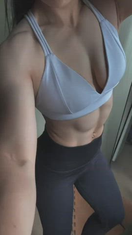 Worship my Abs <3