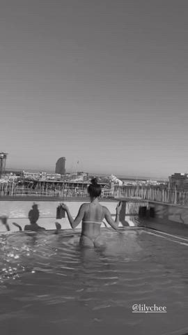 Asian Bikini Twerking clip
