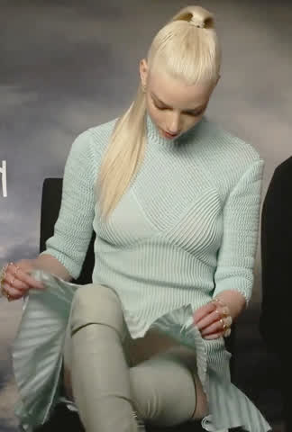 celebrity non-nude upskirt clip