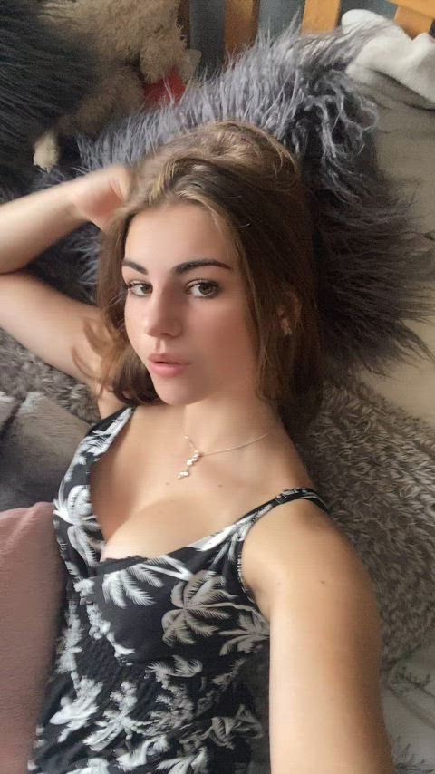 british cleavage tiktok real-girls-on-tiktok clip