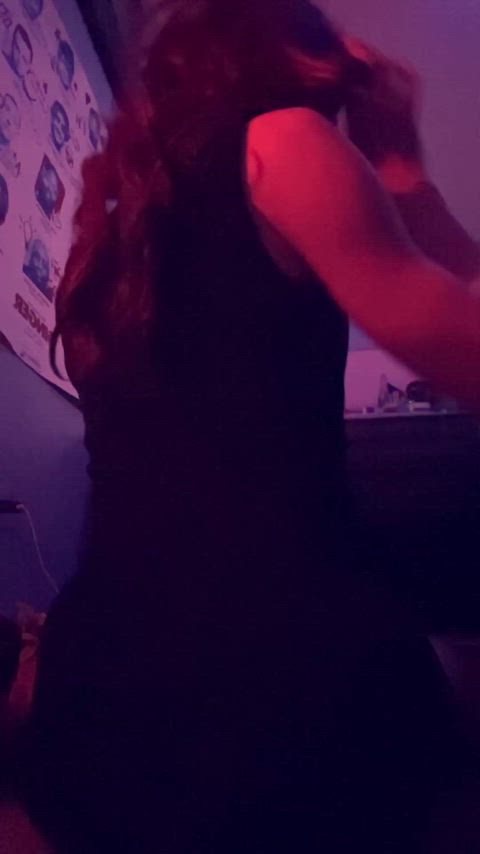 ass reveal vertical clip