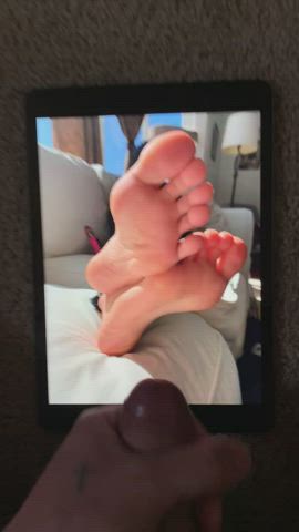 cumshot feet soles toes tribute cum on feet clip
