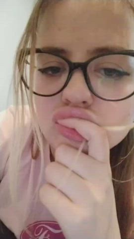 my mouth is small but roomy