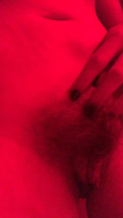 playing with my bush in my red nightlight ??