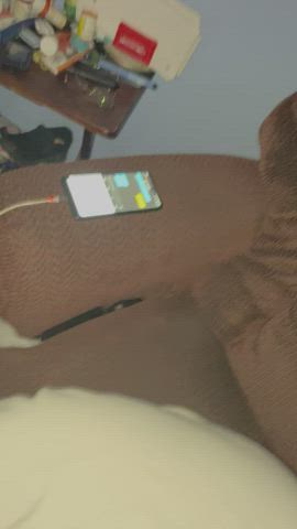 straight discreetly gets his cock sucked