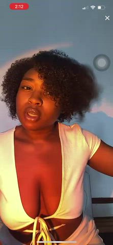 Big Tits Ebony Nipslip clip