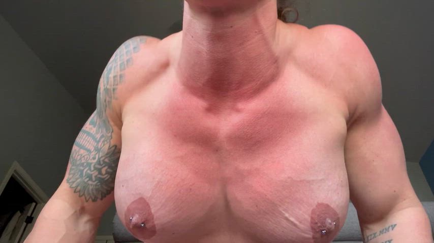 bodybuilder muscles muscular girl muscular milf clip