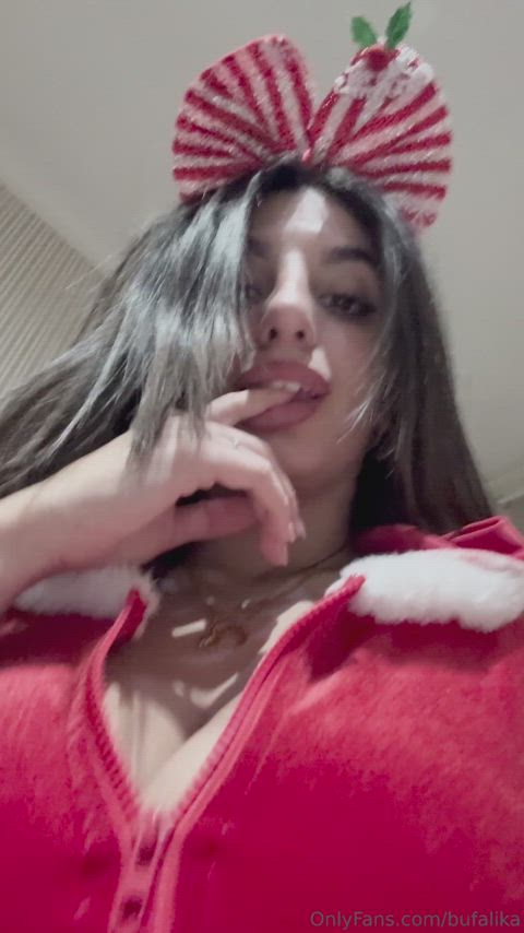 big tits boobs bouncing tits huge tits italian natural tits tits clip
