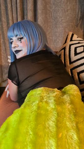 My clown booty was moving to the beat.