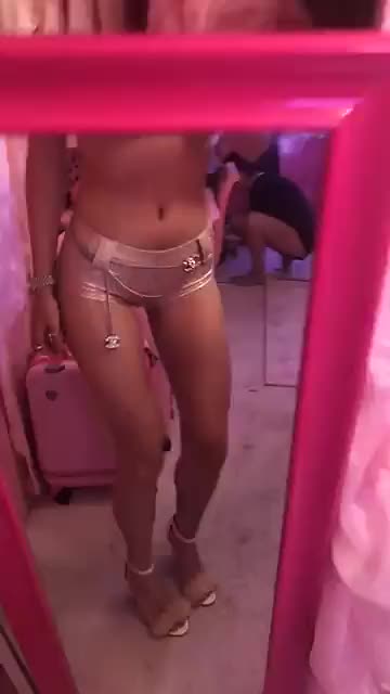 Bella Thorne thefappeningblog.com