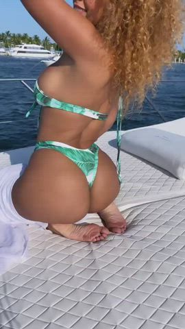 Booty Curvy Ebony clip