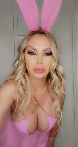 Big Tits Blonde Nikki Benz clip