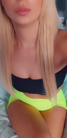 Blonde Sucking Teen clip
