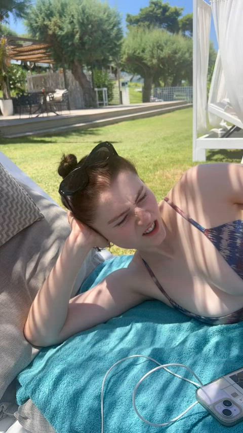 busty celebrity new zealand clip