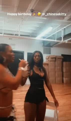 Thong clip
