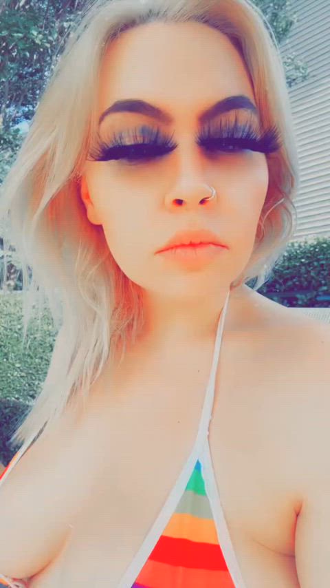 Busty pregnant blonde π€°πΌππ₯