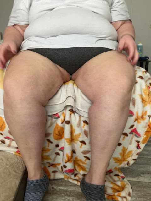 I got distracted by my own thighs π€·π»ββοΈ