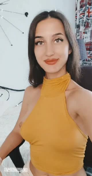 Nude selfie