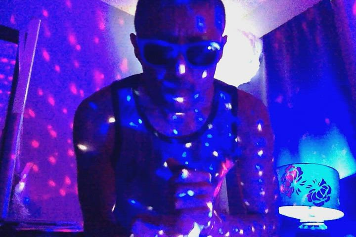 party smoking solo clip