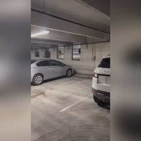 Parking my car in a public garage completely exposed πππ³
