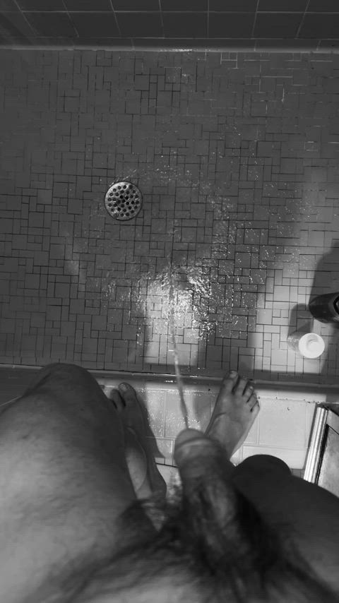 amateur pee peeing clip