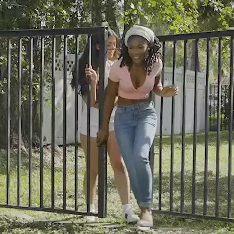 Caught Cum In Mouth Ebony Riding Threesome clip