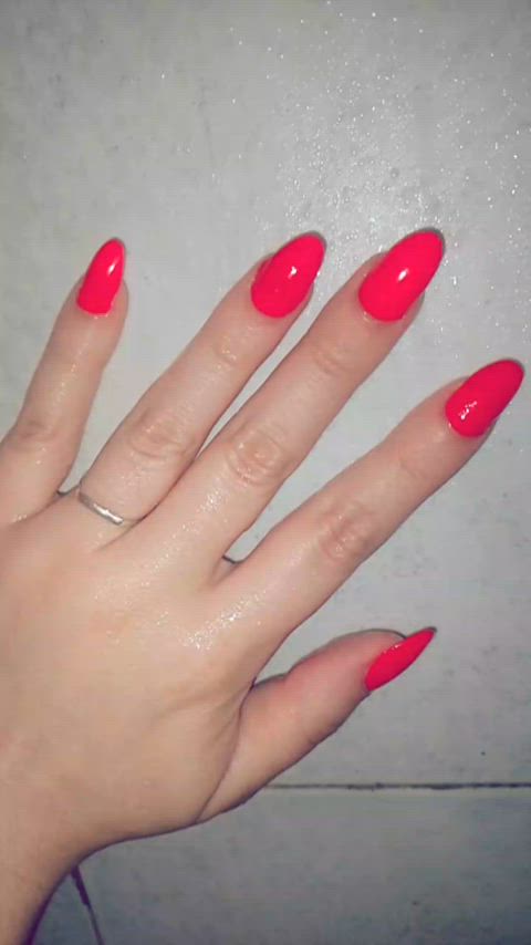 This red is a bomb ๐ฅ