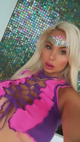 Big Tits Blonde Fake Tits clip