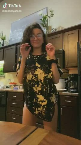 booty cute dancing girls homemade pretty sensual starlet teen tiktok clip
