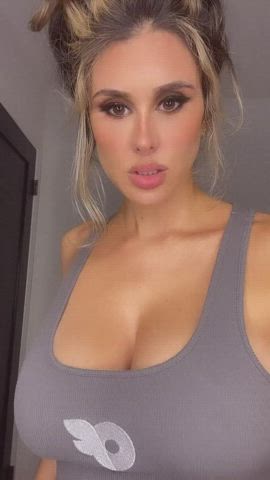 big tits brunette tits clip