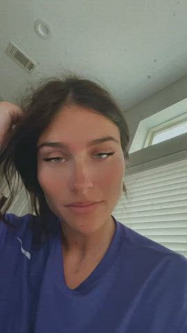 Brunette MILF Tits clip