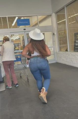 Candid Thong Voyeur clip