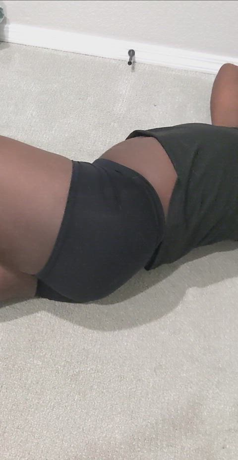 Ik you wanna play with my bulge and legs 😈❤️🔥