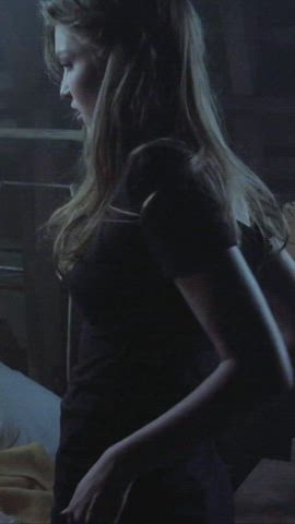 Lili simmons in Banshee