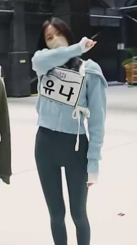 korean celebrity thigh gap clip