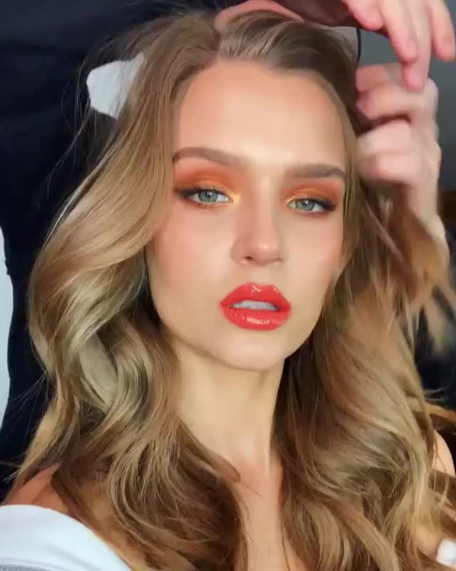 Josephine Skriver clip