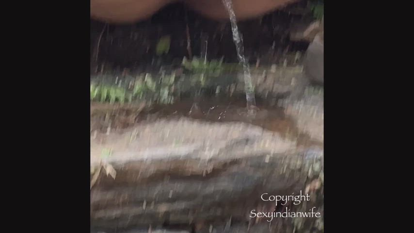 For all the outdoor pee lovers .