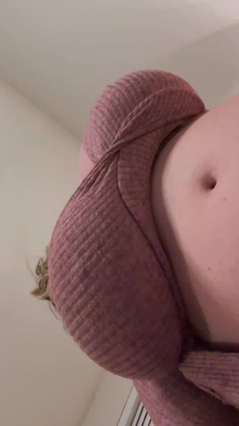 Are you having fun down there? 🥰💞💞🍯🐝