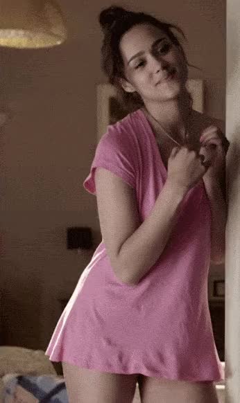 Nathalie Emmanuel clip