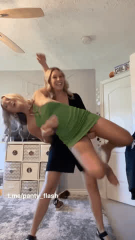 Flashing Panties Upskirt clip