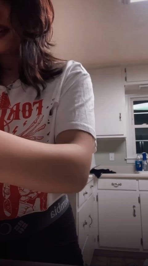 amateur huge tits milf natural tits nipple piercing nipslip tiktok tits clip