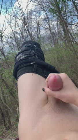 little femboy cums in the woods<3