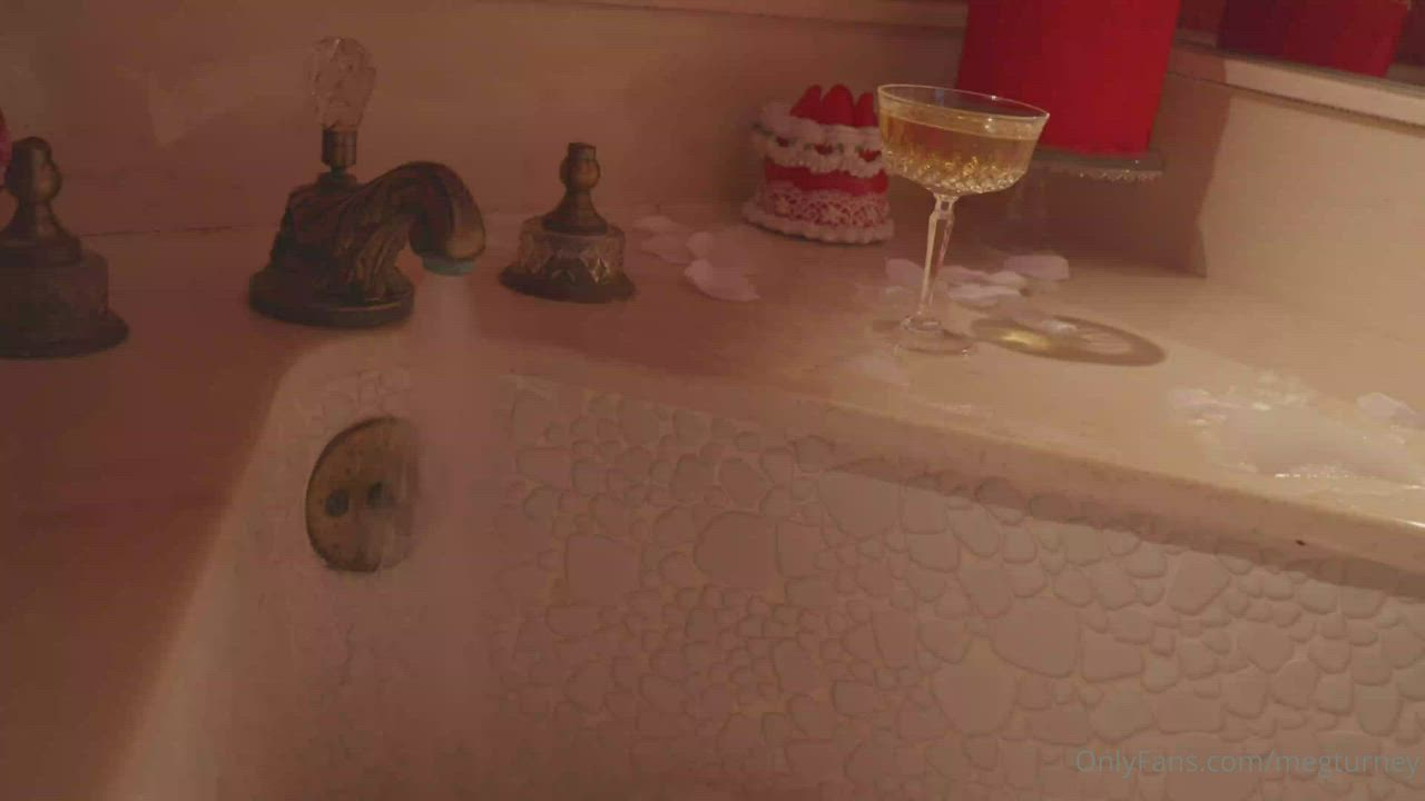 Bath Boobs OnlyFans clip