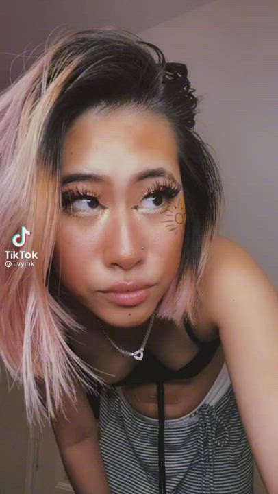 Boobs Nipslip TikTok clip