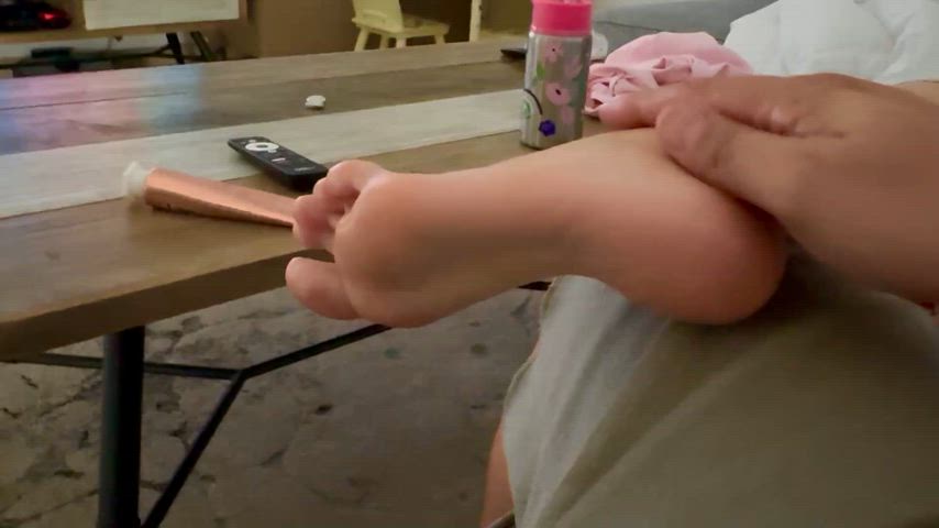 Rate the feet & the foot massage