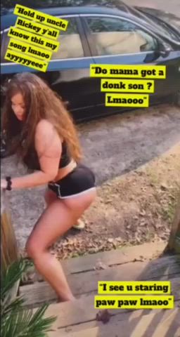Booty MILF Mom clip