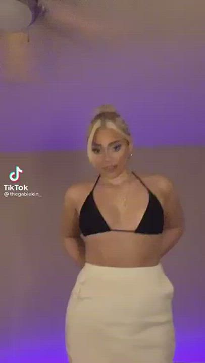 Latina Thick TikTok clip
