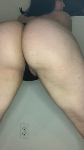 I love backshots baby ?